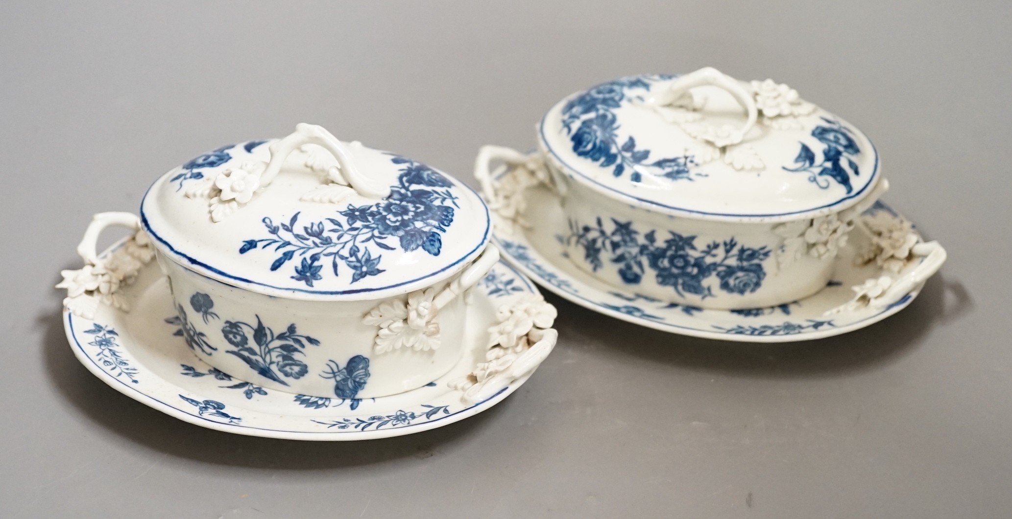 A pair of Caughley blue and white butter tubs, covers and stands, c.1780, stands 19cms wide, tubs and covers 9cms high